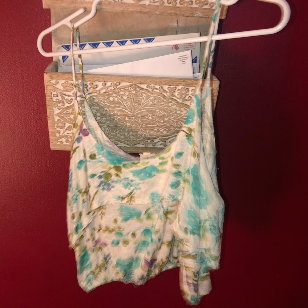 Cropped Flowy tank top